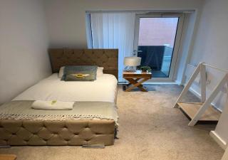 Stylish Central Manchester townhouse with parking - Pass the Keys - 5