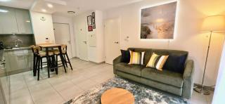 Holiday Suite City Center Airport Swiss Border Shopping mall - 9