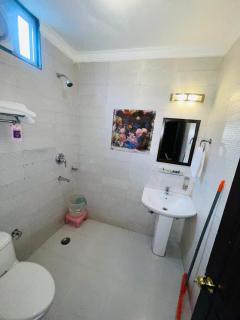 Vella Marina Group of hotels upper city heart# Free Parking-cricket stadium 10 km-Mcleodganj 2 km- Bhagsunag 4 - Dharamshala - 3