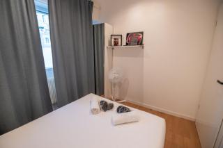 Hollywood 9 People - KHbnb center - 2