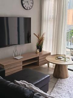 The Blyde Cozy 1-Bedroom - 0