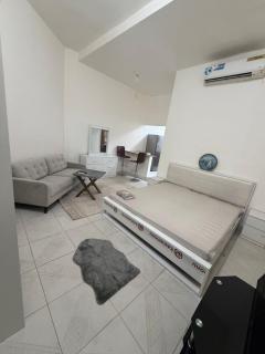 استديو مريح ف قلب مدينه ابو ظبي - 0