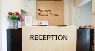 OYO 236 Penginapan Rumah Hijau - 9