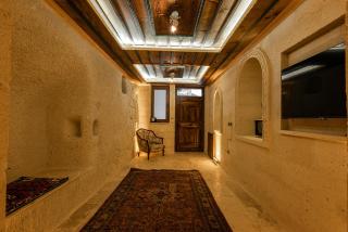 Tyana Cave House - 1