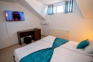 Pensiunea, Casa Margo, 2 Mai - 2