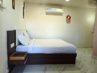 Richi Rich Hill Resort - 0