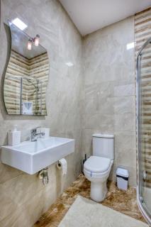 ThirtyNine Studio walk to Balluta Bay & Ferries - 5