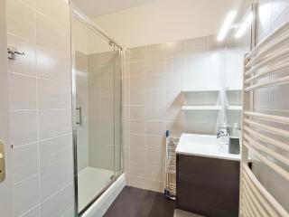 Le balcon du lac, T2 rénové, Balcon, vue lac, casier à ski - 4