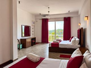 Nature Breeze Boutique Villa - Kandy - 4