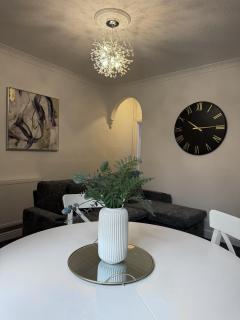 Tettenhall Village Terrace - 7