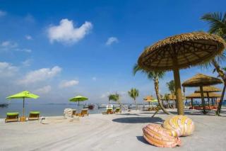 Spacious High-Floor 2BR with Beautiful Water Views - 0