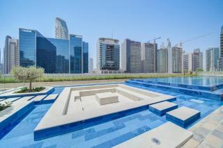 Classic Arabian Elegance with City Views - 8