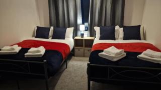 Balby House - Modern 4 BR - Sleeps 9 -Free Parking - 6