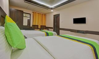 Starlight Hotels Palm Tree Mylapore Ramakrishna Mutt Road chennai - 8