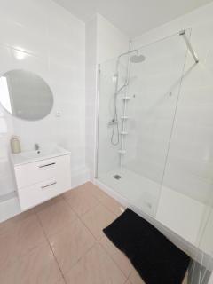 Chambre 2 - 4