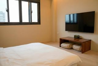Sunshine Hotel - 9