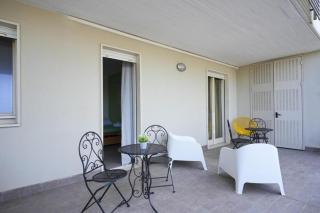 SkyGate - Airport Suites with Terrace - 5