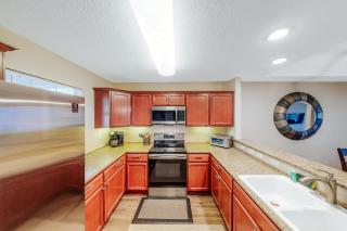 Welcoming home walkable to Steps of Alamodome & riverfront & near River Walk - 3