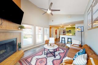 Dog-friendly condo with a gas fireplace, washer/dryer, AC, & cable TV - 3
