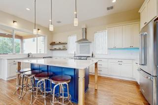 Lakeside Serenity with Private Waterfront Access on Canyon Lake - 4