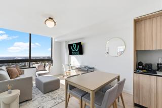 Well-Located Condo with Free Parking and Amenities - 0