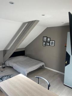 Studio, étage 3, spacieux refait à neuf - 7