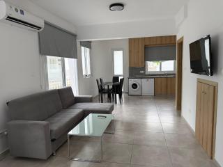 Ocean Breeze 2BR House - 0