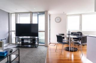 Victorious Apartment - 2 bedroom balcony - 6