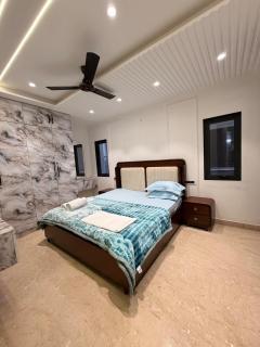 Homlee - Gold Star 3 bhk Vasant Kunj - 3