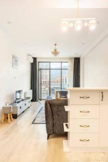 Bright Apartment - 2