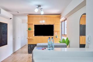 Canaval y Moreyra by Geko - 2