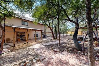 Dog-friendly home with huge yard, covered patio, & fireplace - 7