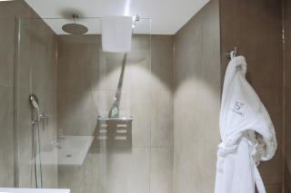 Mercury Suites Premium Apartments by Stays Uniq - 4