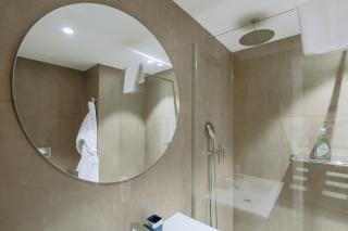 Mercury Suites Premium Apartments by Stays Uniq - 1