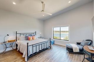 Modern lakefront home with multi levels and gorgeous views - 2