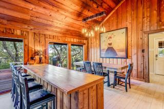 Hill country gem with private pool, deck, firepit, Ping-Pong, foosball, & WiFi - 4