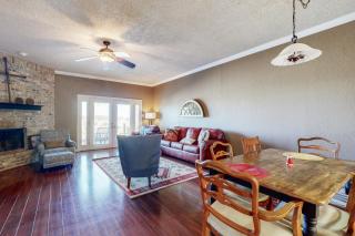 Lake-View All-Suite Retreat - Near Marina, Beach, Dining & Outdoor Activities - 4