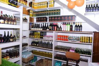 Aara Foods Resto Bar & Guest House - 2