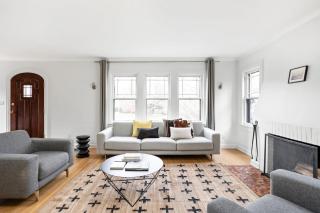 Surf House-Stylish Indy Charmer-Walkable-Family Friendly - 7