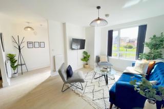 Bridgewater House 3BDR with Parking with Garden - 0