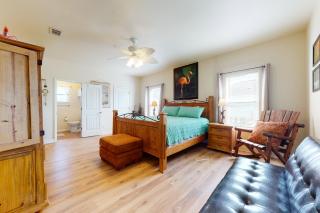 Dream Steps to Beach Pet Friendly Family Fun - 9