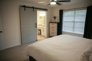 Broken Arrow Home -Cozy Design, Family Friendly - 2