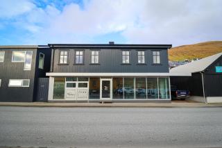 Spacious 3-bedroom apartment in the centre of Vágur, located on the beautiful island of Suðuroy in the Faroe Islands - 5