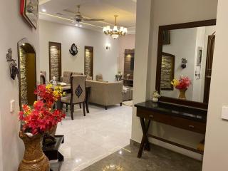 Luxury 2 bedroom house with lounge dinning area and kitchen - 6