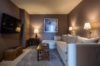 Colonnade Residence 11 - 2
