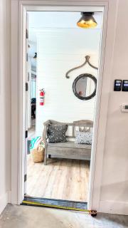 Pier Cove Estate - Pool Pickleball ADA-Friendly Luxury Getaway - 4