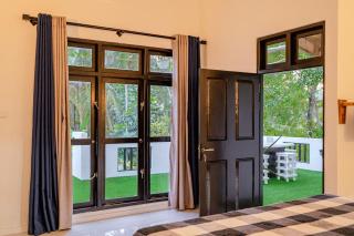 Mango Tree House - 1