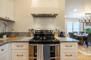 Meeting Place | 6BR Home | Hot Tub & Theater Room - 3