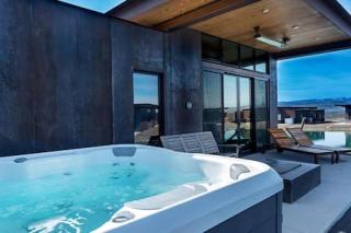 The Point at the Lakes - Cave B - 9