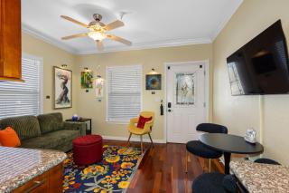 The Gallery - Artful Stay in Downtown St Pete - 5